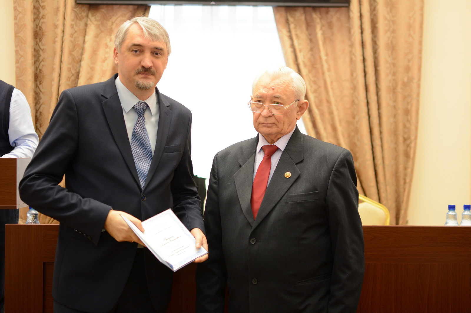 Торжественная церемония награждения преподавателей, сотрудников, студентов открыла заседание Ученого совета, которое состоялось в четверг, 28 марта